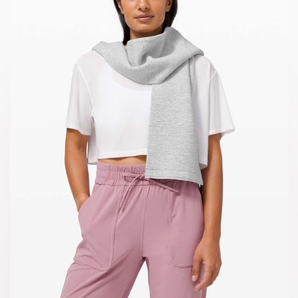 Rare Lululemon Vinyasa Skinny Scarf Heathered Core Ultra Light Grey NWT Retired